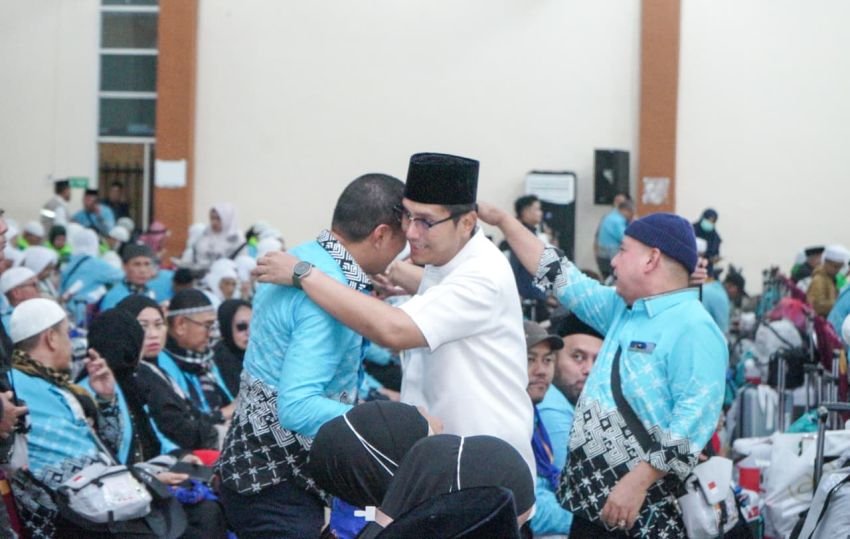 Wali Kota dan Wakil Wali Kota Medan Sambut Kepulangan Jamaah Haji Asal Medan