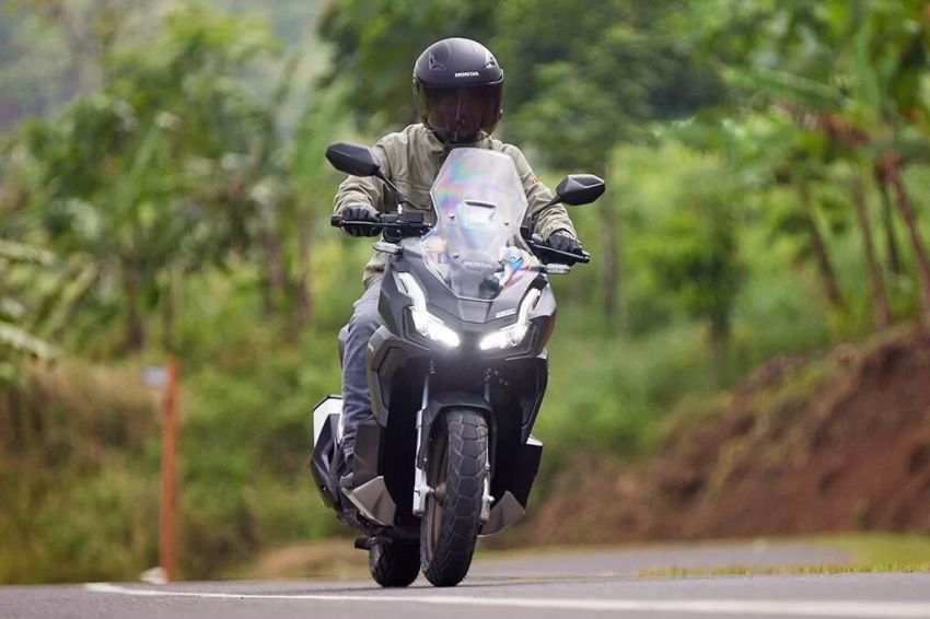 Ini Tips #cari_aman Teknik Pengereman Motor Yang Benar