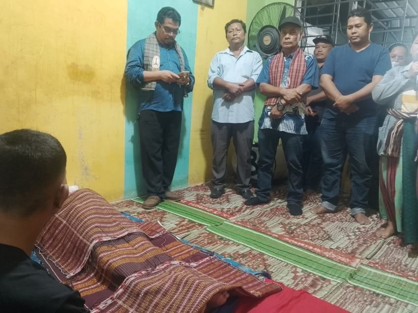Anggota DPR RI Maruli Siahaan Melayat ke Rumah Anggota PPSD Siahaan Sektor 59 Tanjung Morawa