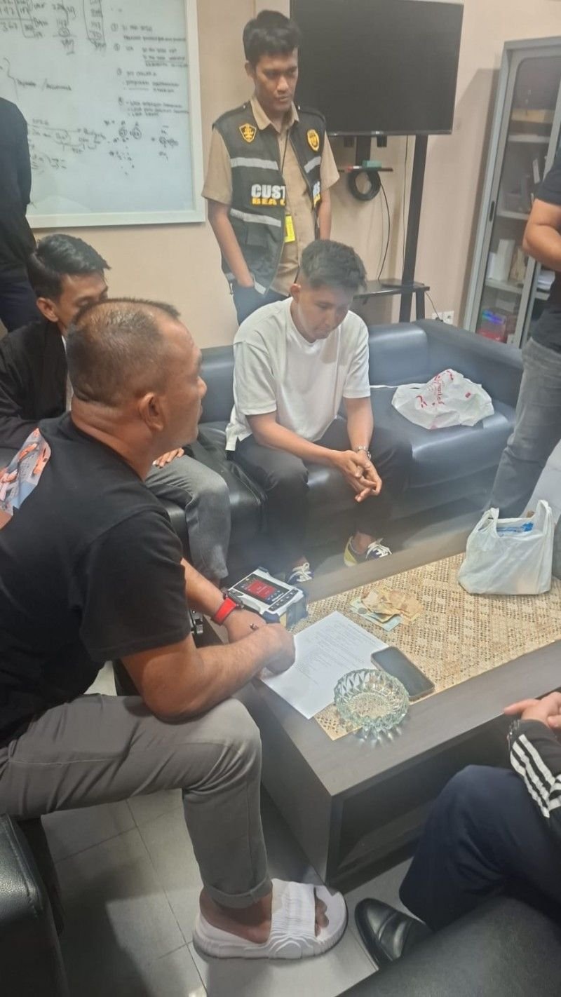 Penumpang Pesawat di Bandara KNIA Ditangkap Bawa Vape Getar