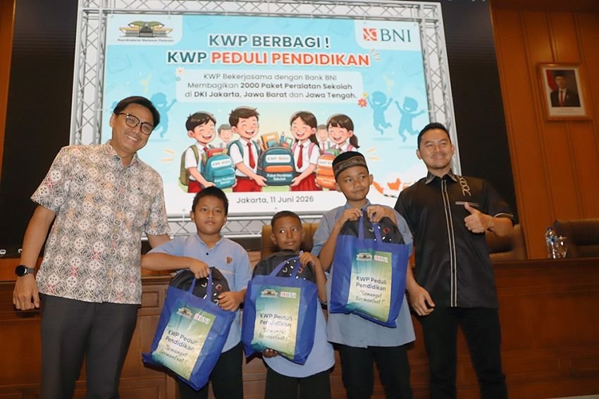 Wujud Kepedulian Nyata Dunia Pendidikan, KWP Bersama BNI Salurkan 2.000 Paket Alat Tulis Menjelang Tahun Ajaran Baru