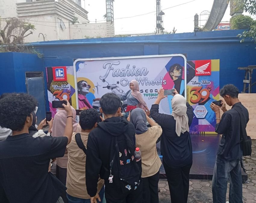 Perkuat Kompetensi Kreatif Mahasiswa, Honda Hadirkan &ldquo;Fashion on Wheels&rdquo; di Dies Natalis ke-39 STIK-P Medan