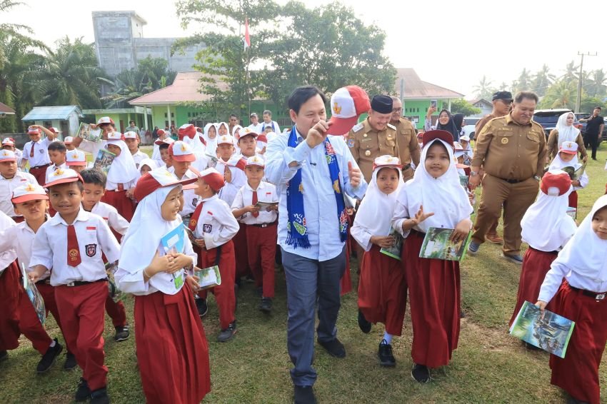 Pemerintah Berkomitmen Penuhi Kebutuhan Dasar Masyarakat Daerah