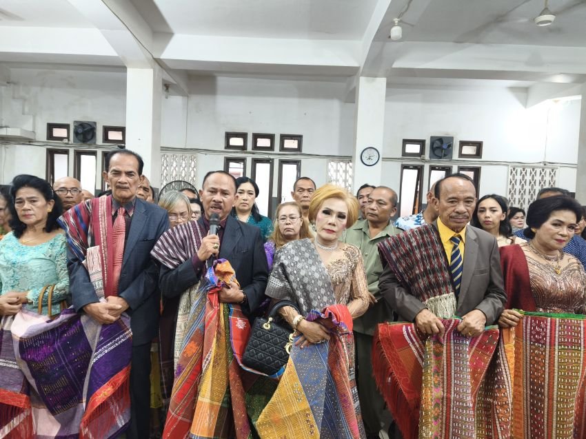 Kombes Pol. (Purn.) Dr. Maruli Siahaan, S.H., M.H., Hadiri Pesta Pernikahan Keponakan, Wujudkan Kehangatan dan Kebersamaan Keluarga Besar Siahaan