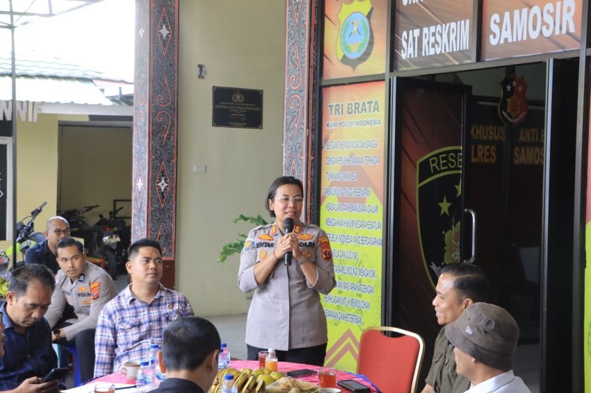 Kapolres Samosir Perkuat Kemitraan dengan Wartawan Lewat Coffee Morning, Tegaskan Perang Melawan Narkoba dan Illegal Logging