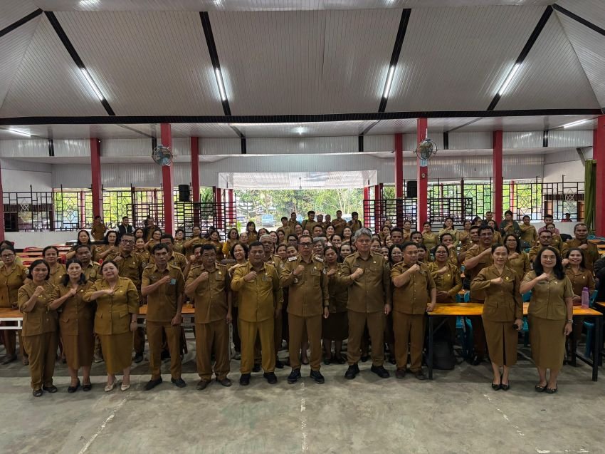 Bupati Taput Serius Tingkatkan Kualitas Pendidikan Berkelanjutan Melalui Maklumat Pelayanan Sekolah