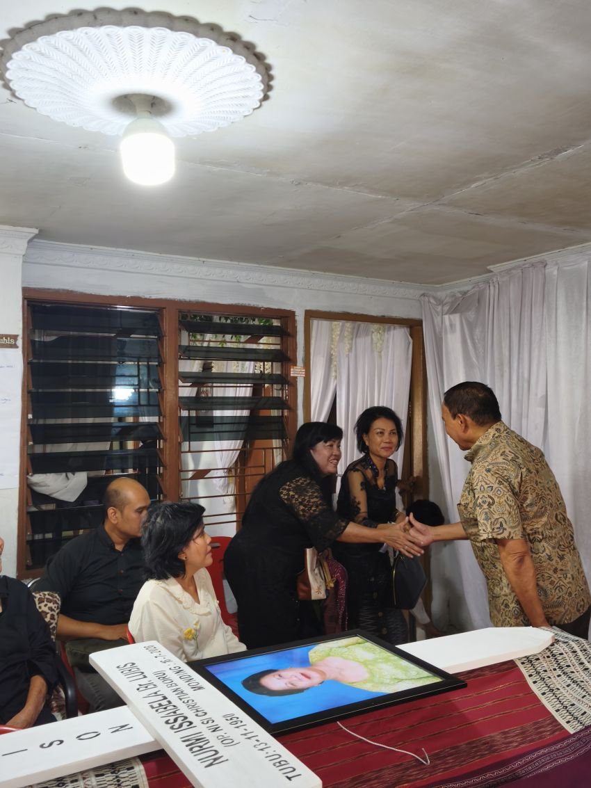 Maruli Siahaan Melayat Kerumah Duka,  Panggilan Kemanusiaan dan Wujud Kepedulian Sebagai Wakil Rakyat