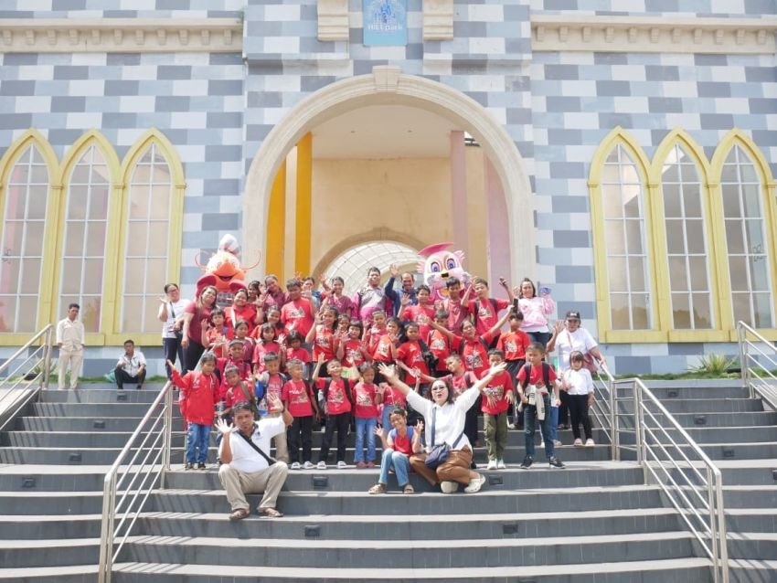 Maruli Siahaan Kembali Berangkatkan Wisata Rohani Anak Sekolah Minggu GMI Cinta Kasih Sei Buluh dan HKBP Matapao, Wujudkan Tugas Konstitusional DPR RI