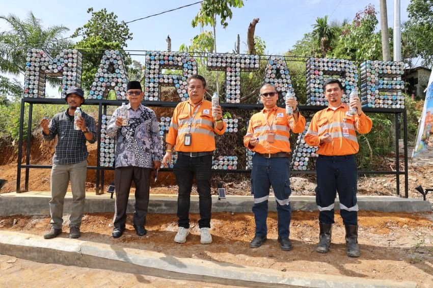 Libatkan Masyarakat Kelola Sampah Plastik, PT Agincourt Resources Bangun Taman Ecobrick di Batang Toru