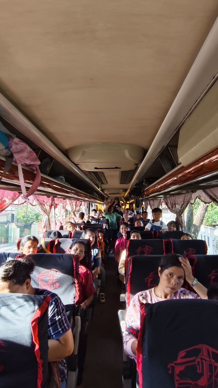 Maruli Siahaan Berikan Dukungan Wisata Rohani STM Setia Kasih Ke Hill Park