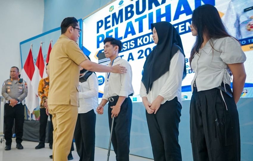 Rico Waas Perluas Akses Kerja Warga, Dari Barista Disabilitas Hingga Peluang Kerja ke Luar Negeri