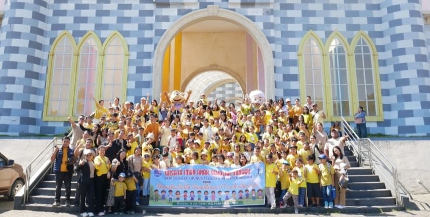 Maruli Siahaan Berangkatkan Anak Sekolah Minggu GKPI Jemaat Khusus Helvetia Wisata Rohani Ke Hill Park