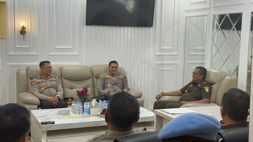 Kapolres Binjai, AKBP Bimo Moernanda Bersilahturrahmi Dengan Kajari