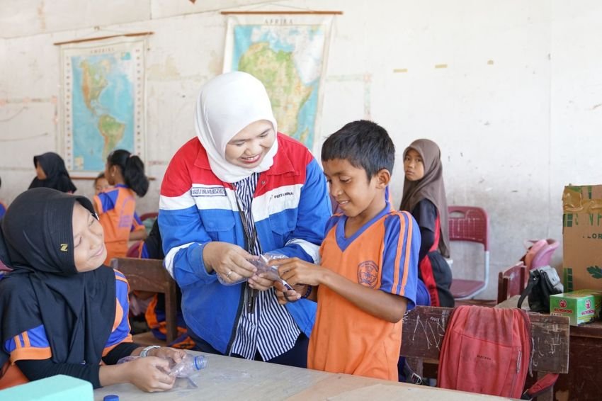 Pertamina Patra Niaga Perkuat Edukasi Lingkungan Melalui Program SEKAR di Kawasan Pesisir Medan
