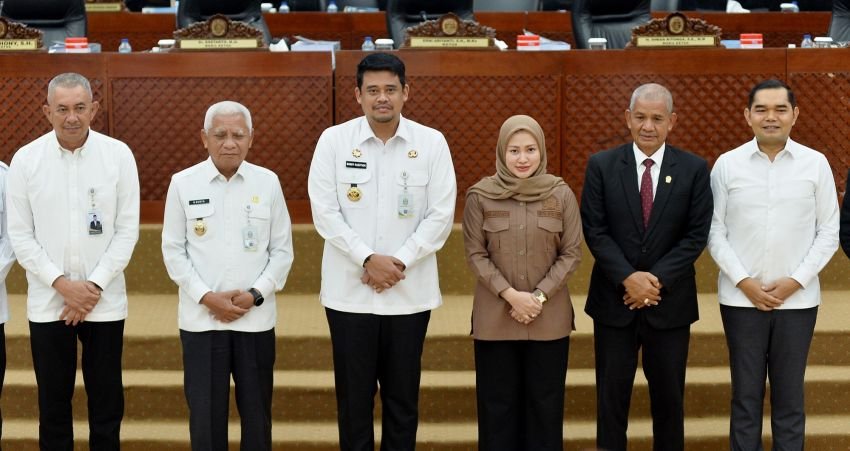 Gubernur Bobby Nasution Sampaikan Ranperda Pertanggungjawaban APBD 2025, Pemprov Sumut Catat Surplus Rp. 521,494 Miliar