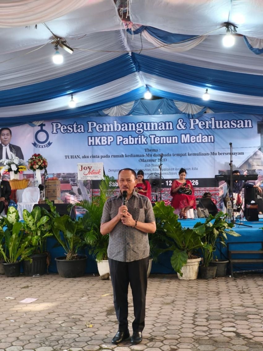Anggota DPR RI Maruli Siahaan Dukung Perluasan HKBP Pabrik Tenun Medan, Berikan Bantuan Dana Kepada Panitia