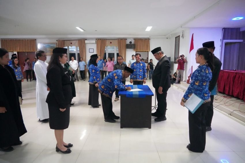Pemkab Taput Kembali Lakukan Penyegaran Birokrasi
