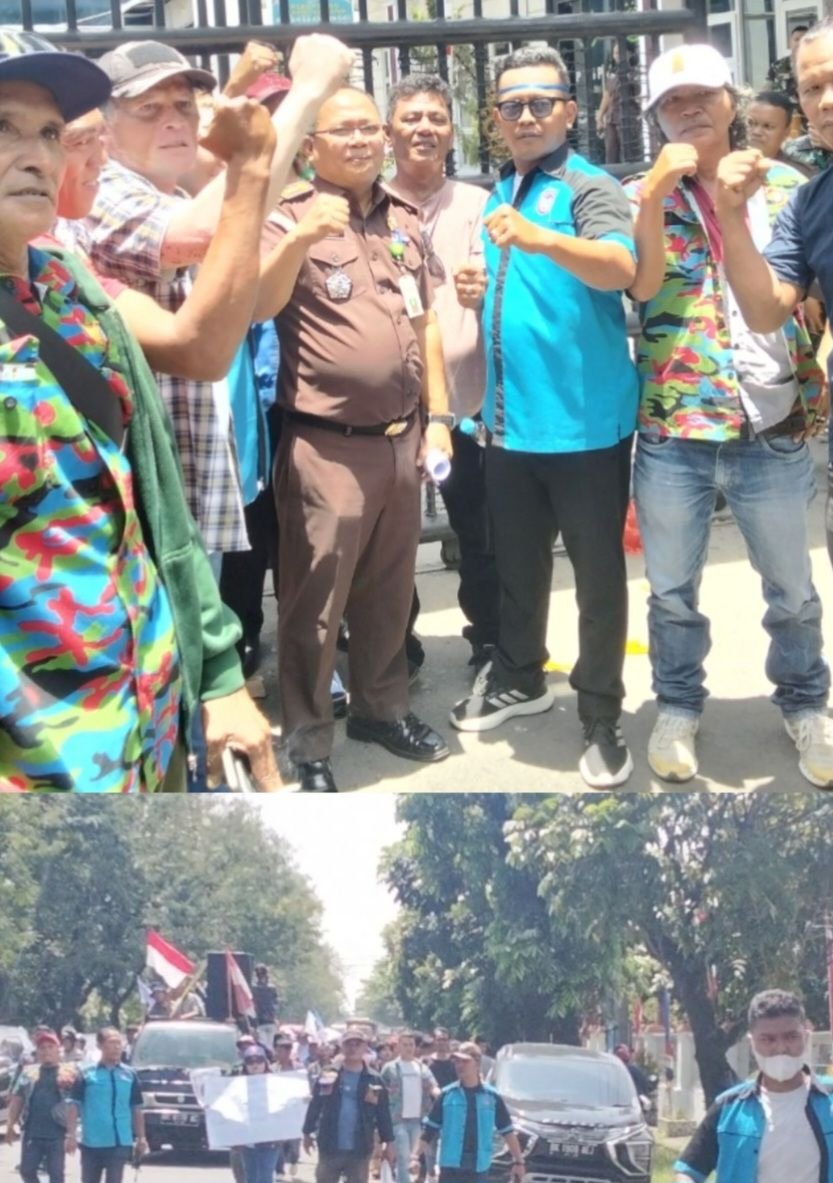 Ratusan Massa F.SPTI-K.SPSI Sumut Geruduk Kejatisu : Evaluasi Kinerja Penuntut Umum dan Kajari Karo
