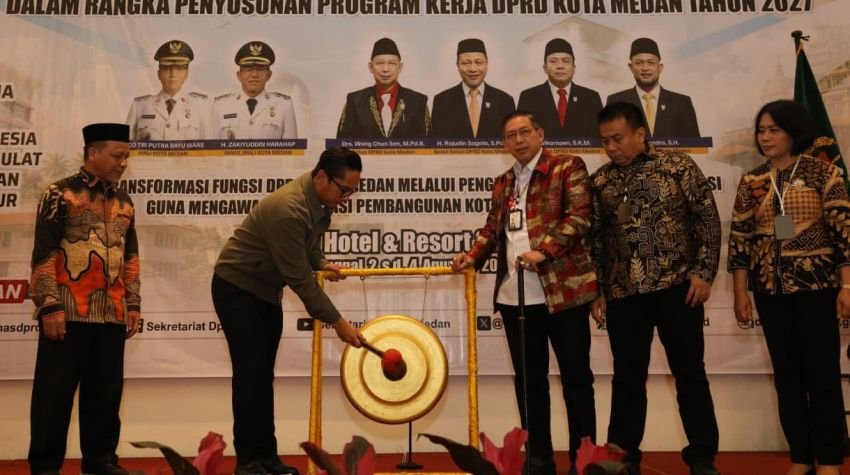 Percepat Pertumbuhan Ekonomi, Rico Waas Dorong Penguatan Sinergi Pemko-DPRD Medan