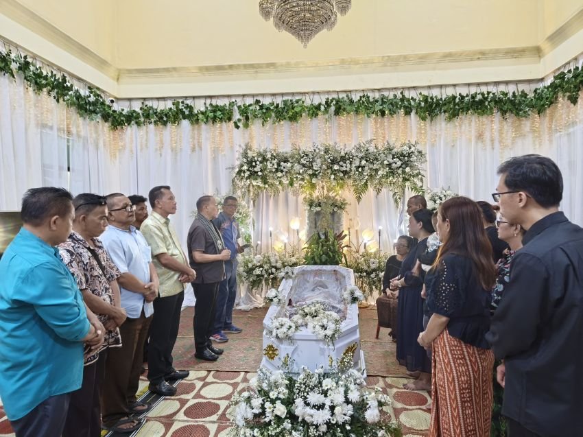 Wujud Kepedulian dan Komitmen Jaga Nilai Kekeluargaan, Maruli Siahaan Melayat Ke Rumah Duka Anggota PPSD Siahaan Sektor 17 Medan