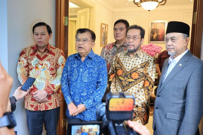 DPD RI Sampaikan Undangan Sidang Bersama Tahunan Pada Mantan Wapres Yusuf Kalla