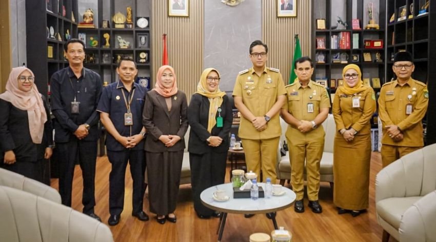 Rico Waas dan Ketua PA Medan Bahas Penguatan MoU Perlindungan Hak Anak dan Perempuan Pasca Perceraian ASN
