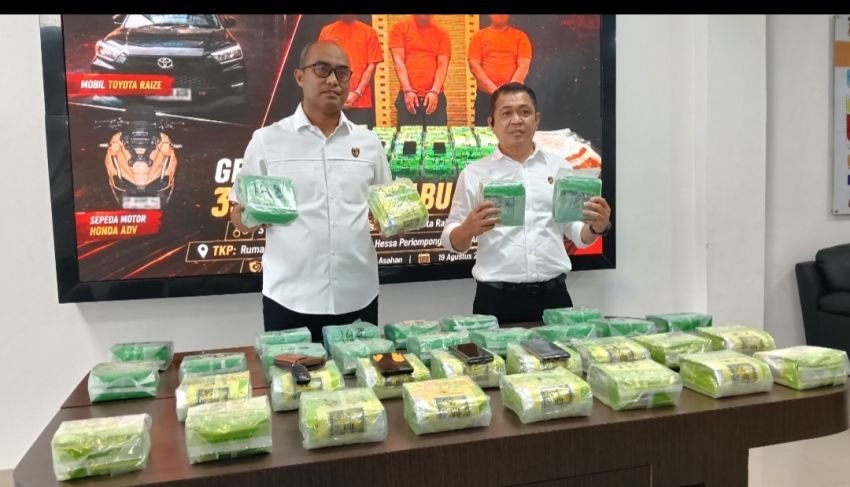 Polda Sumut Gagalkan Peredaran Narkoba, Paman dan Ponakan Kompak Bawa 35 Kg Sabu, Seorang Residivis