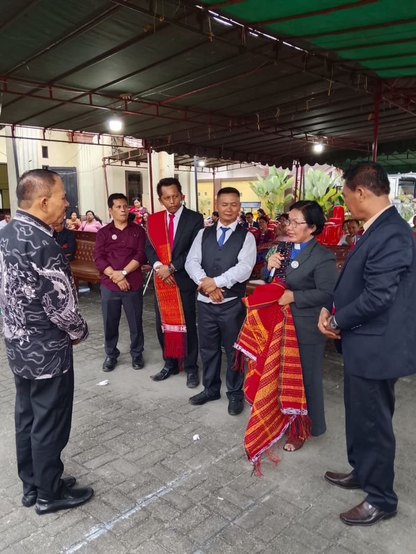 Maruli Siahaan Diulosi Panitia Ultah ke 25 dan Pesta Penggalangan Dana Renovasi GKPI Jemaat Immanuel Resort Kwala Bekala