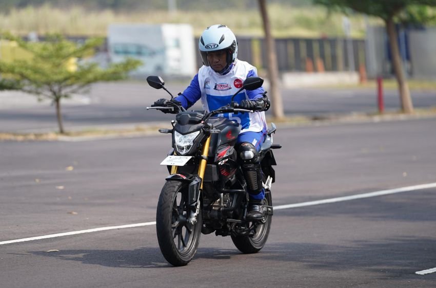 Bebas Cemas Lintasi Jalinsum Madina, Indako Bagikan Panduan Penting Jaga Performa Motor di Kawasan Ekstrem