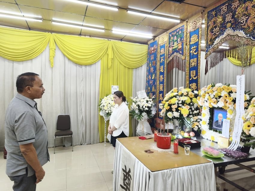 Maruli Siahaan Beri Penghormatan Terakhir Bagi Sahabatnya Warga Tionghoa Almarhum Wijono