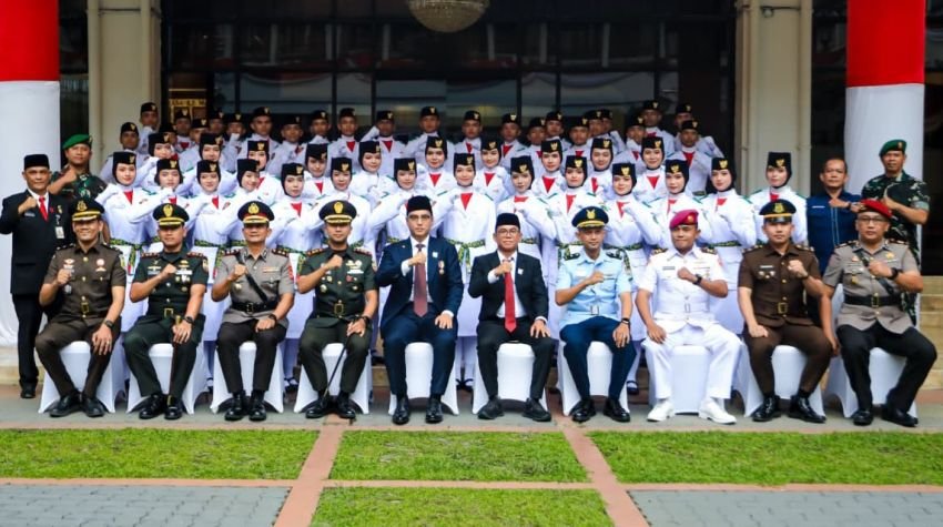 Rico Waas Kukuhkan Paskibraka Kota Medan, 48 Putra-Putri Terpilih Siap Kibarkan Sang Merah Putih di HUT ke- 81 Republik Indonesia