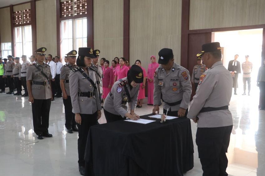 Kapolres Simalungun Pimpin Sertijab Empat Pejabat Utama, AKP Friska Susana Kasat Lantas