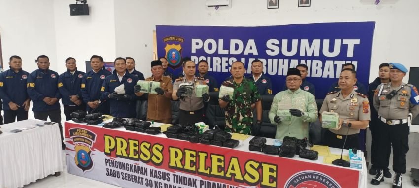 Gagalkan Penyelundupan Narkoba Jaringan Internasional, 'Bang Didot' Beserta Jajarannya Amankan 30 Kg Sabu dan 20.000 Butir Ekstasy