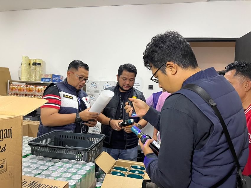 Edarkan Pod Getar, Polrestabes Medan Segel THM Helen's Night Mart : Pengedar Dibekuk, 3 Pengunjung Positif Narkoba