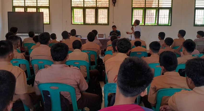 Turut Sambut Semangat Kebangkitan Tapteng, Honda Hidupkan Asa Vokasi Lewat Seminar Teknologi di SMKN 1 Lumut