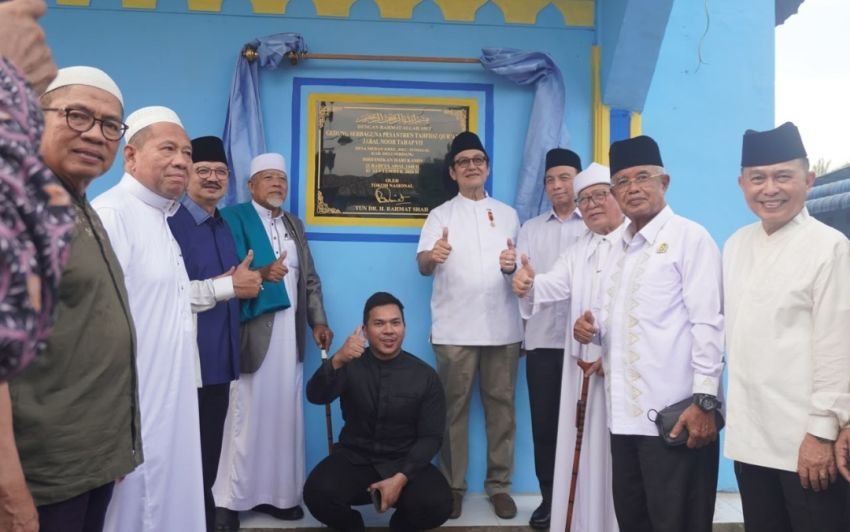 Tun H Rahmat Shah Apresiasi Perjuangan Zulfiqar Hajar Dirikan Ponpes Jabal Noor