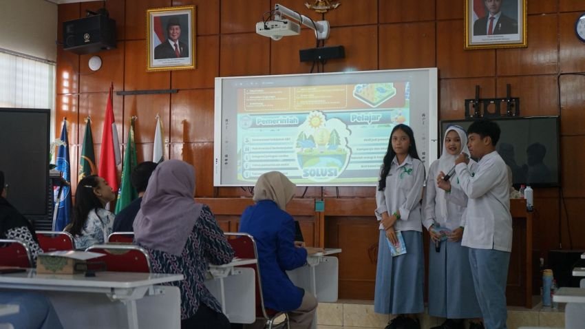 Tak Cukup dari Buku, Dosen UPER Kenalkan Transisi Energi lewat Pembelajaran Berbasis Proyek
