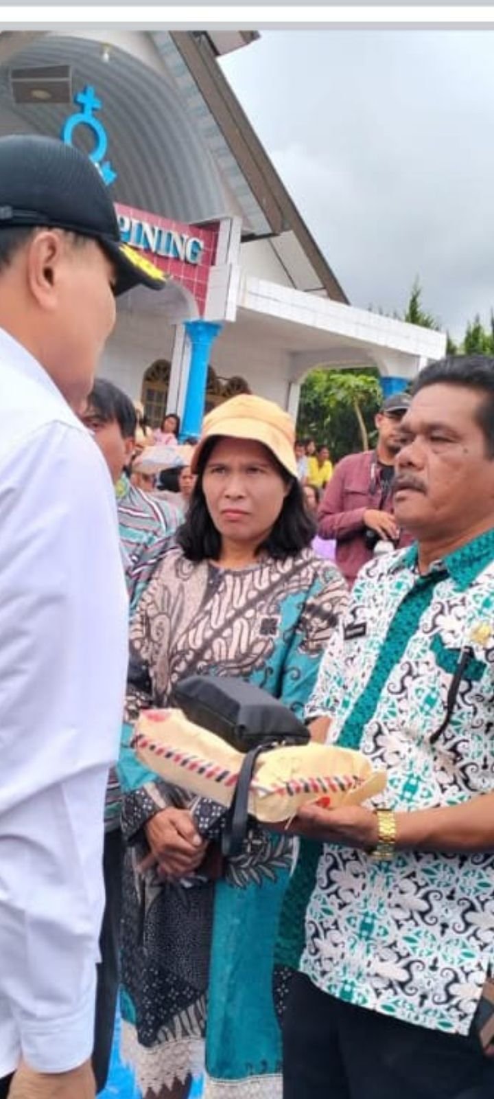 Menko Polkam Berikan Bantuan Rp 250 Juta Untuk Dana Oparasional Desa Pasca Bencana Adiankoting, Bukan Untuk Masyarakat