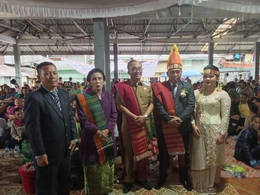 Pembina Purasibi Sedunia Ariston Sidauruk Hadiri Pesta Pernikahan David Abed Nego Sidauruk dan Indah Sari Gea Silalahi