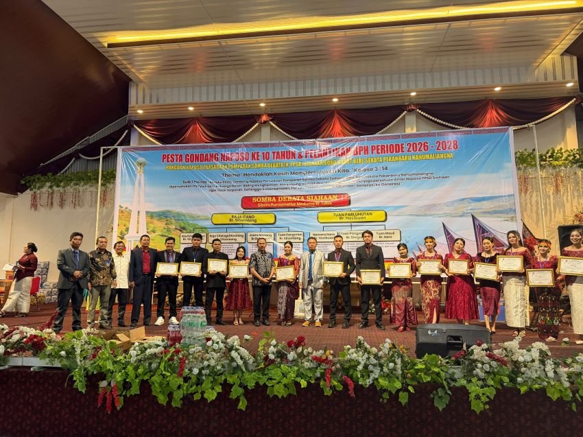 Maruli Siahaan Lantik Pengurus Baru Naposo PPSD Pekanbaru, Berikan Bantuan Rp10 Juta untuk Kegiatan dan Kas Organisasi