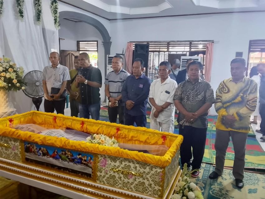 Nyatakan Duka Cita Lewat Kehadiran, Maruli Siahaan Melayat Sahabatnya di Dua Lokasi Terpisah