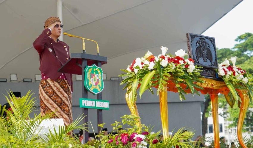Pimpin Upacara HUT ke-81 RI, Rico Waas: Pembangunan Harus Berdampak dan Tingkatkan Kesejahteraan Masyarakat
