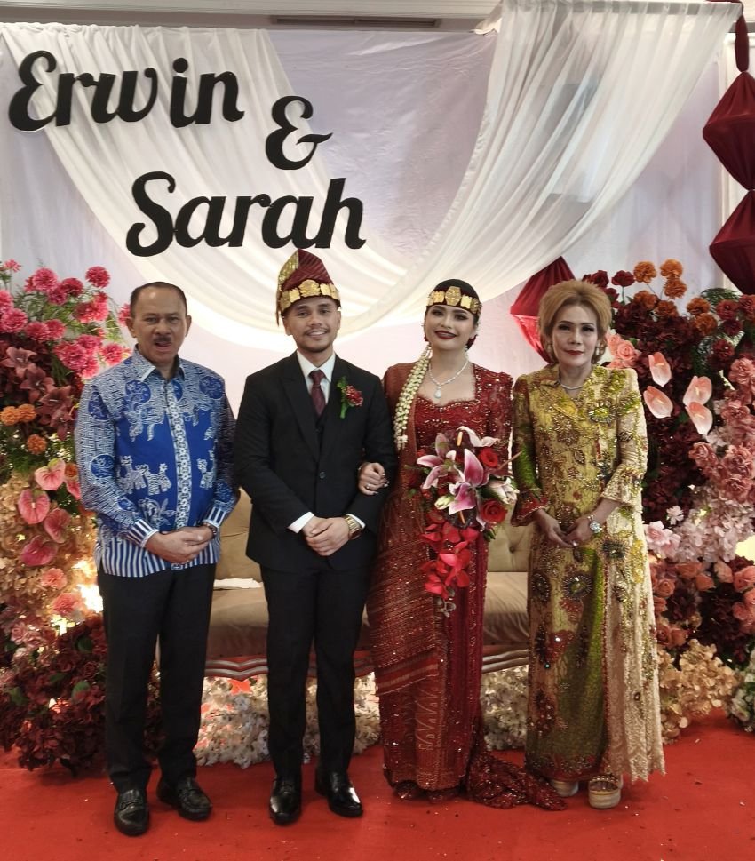Maruli Siahaan dan Istri Hadiri Pesta Pernikahan, Tugas Anggota DPR Membangun Komunikasi Dengan Konstituen