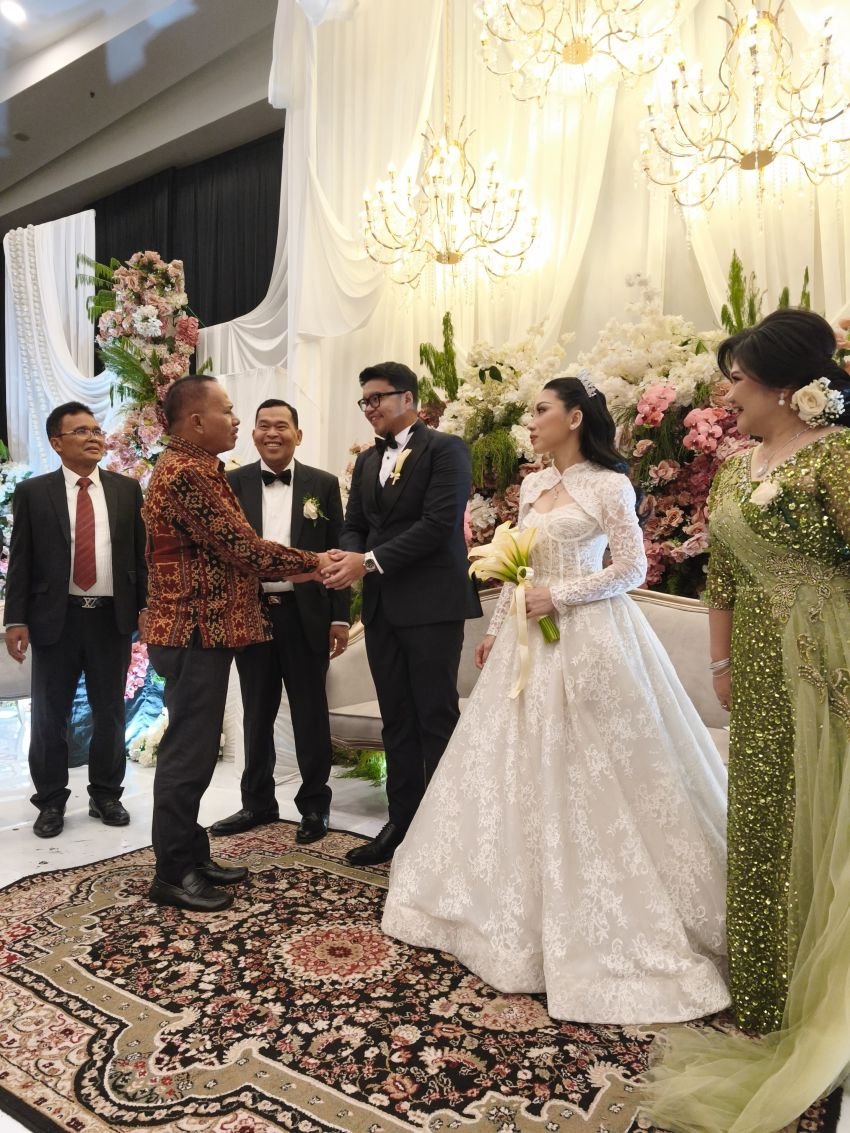 Pererat Hubungan Kekeluargaan dan Silaturahmi, Maruli Siahaan Hadiri Dua Pesta Pernikahan Konstituennya