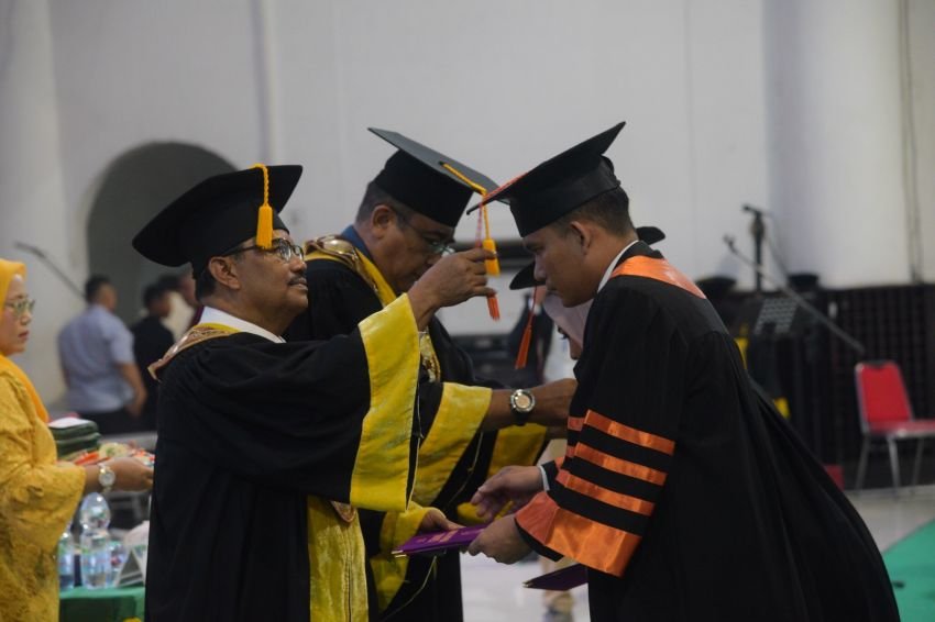 Rektor Unimed Wisuda 2.133 Lulusan, Tekankan Pentingnya Adaptasi Hadapi Era AI