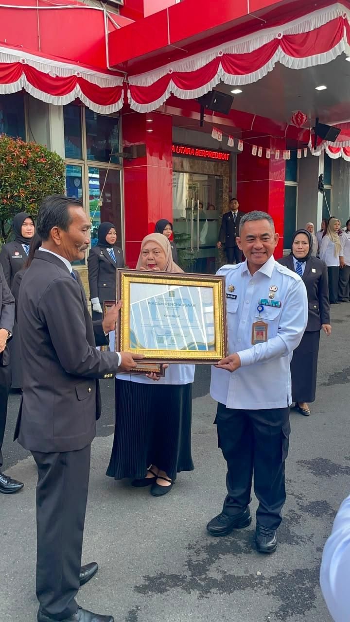 Pemko Binjai Raih Dua Penghargaan Bidang Reformasi dan Dokumentasi Hukum