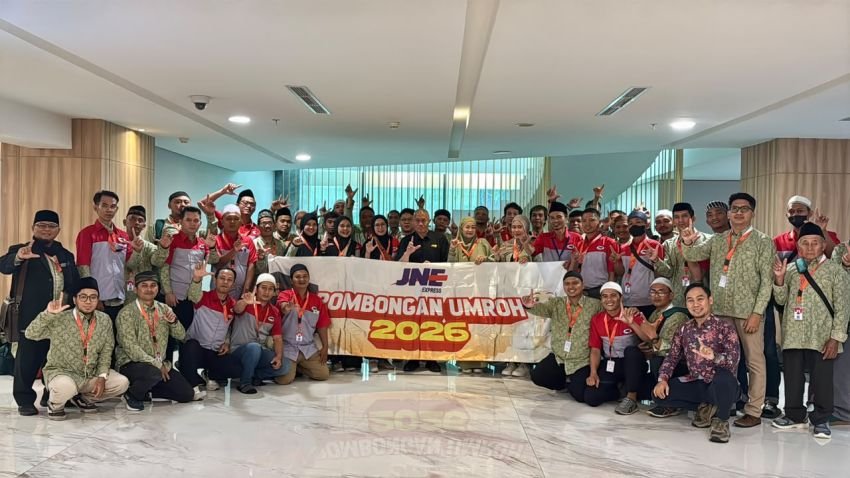 JNE Wujudkan Mimpi 1.200 Karyawan Tunaikan Ibadah Umrah