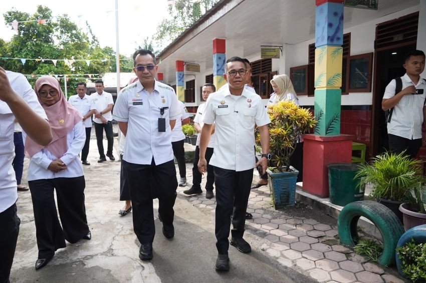 Peduli Masa Depan Pendidik, Wakil Wali Kota Medan Minta Fasilitas SDN 066667 Denai Segera Diperbaiki
