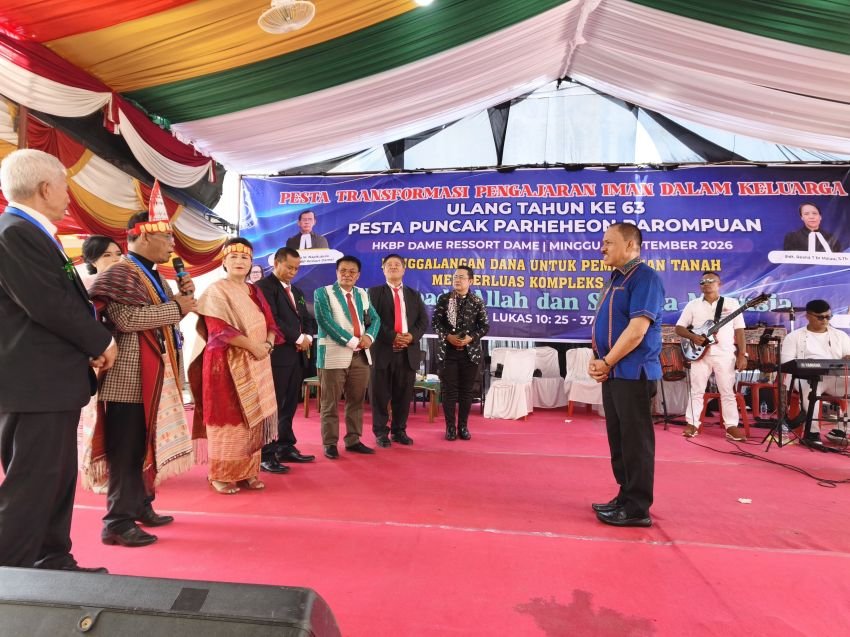 Eratkan Tali Silaturahmi Dengan Sukacita, Maruli Siahaan Hadiri Pesta Puncak Parheheon Parompuan HKBP Resort Dame