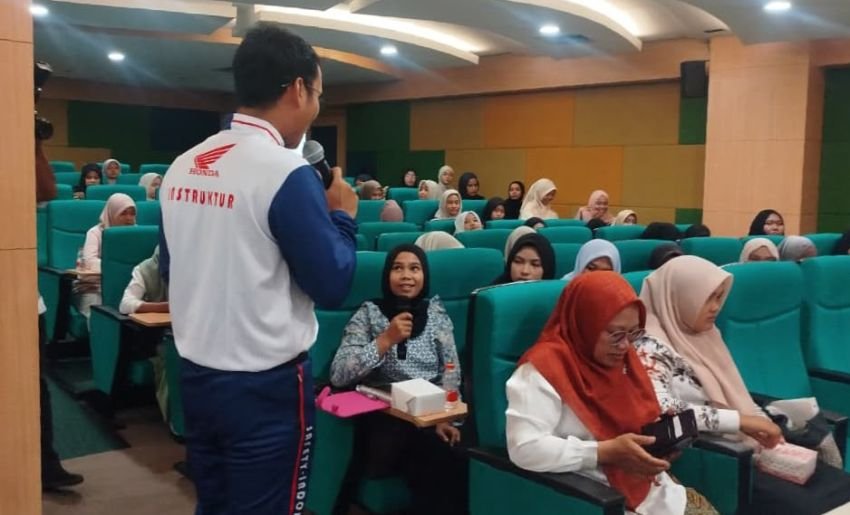 Ngopi Sambil Cari Aman, Indako Sapa Mahasiswa Sumut